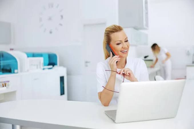 Dental Answering Service vs. Virtual Receptionist